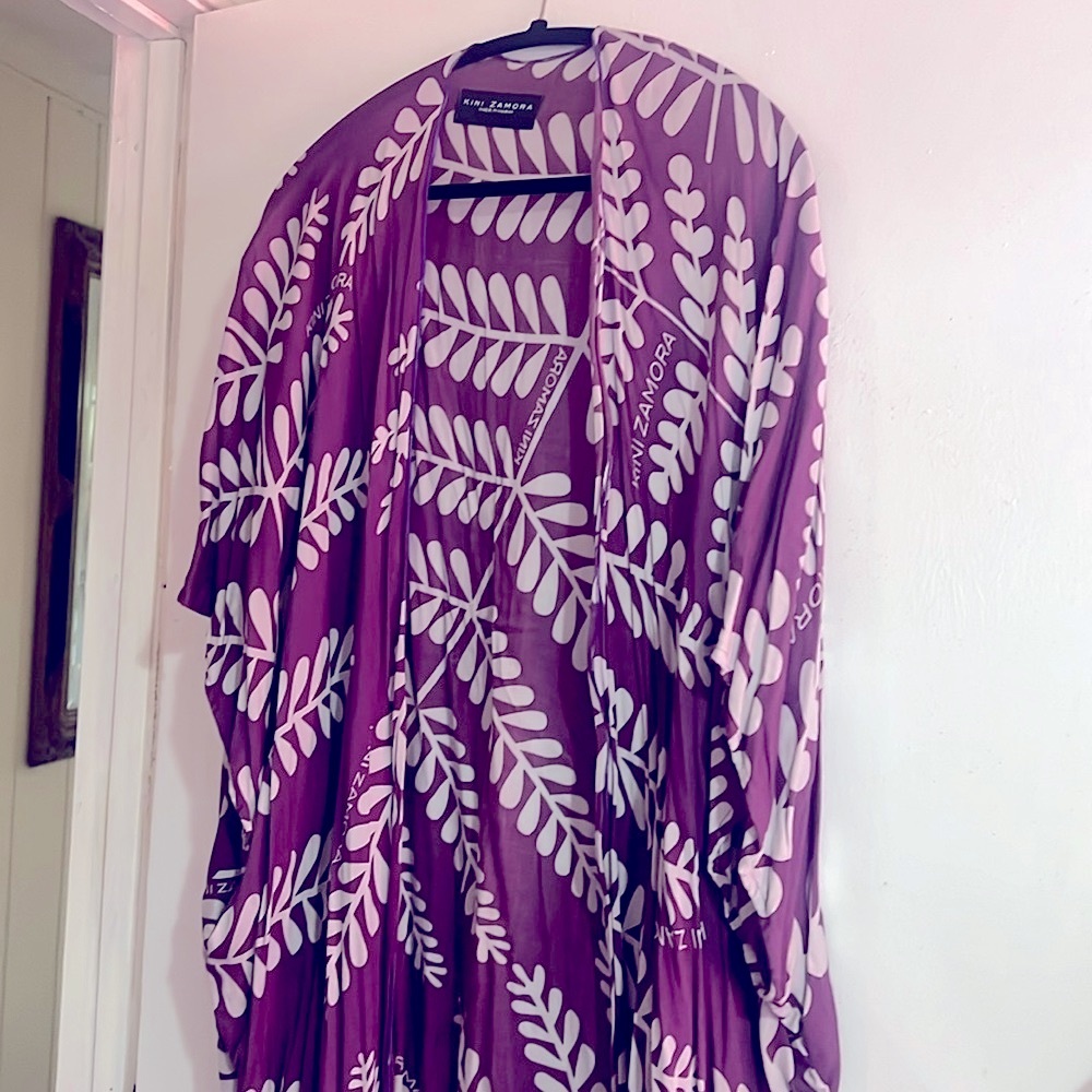 Kini Zamora Hawaii Kimono style top